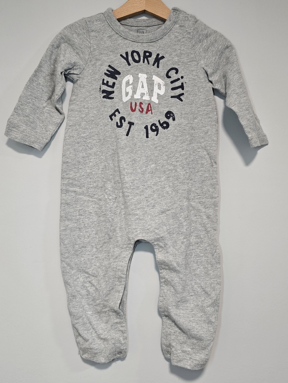 GAP Baby Grey 'New York City' One-Piece Romper With Tabs Soft Cotton.